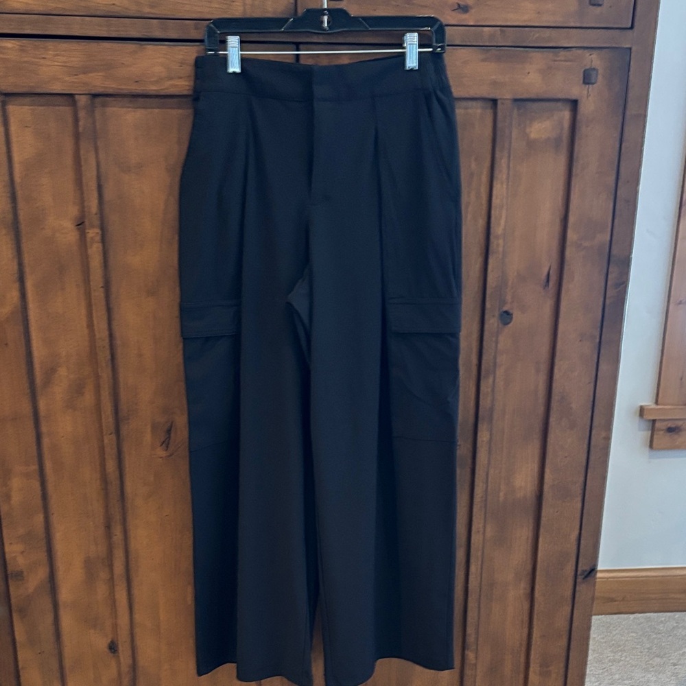 Athleta Black Wide Leg Pants, Cargo-Style